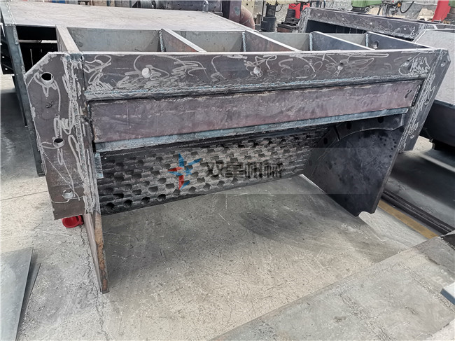 金屬破碎機<a href='http://www.sand-stone.cn/case/502.html' target='_blank'><span>篩板</span></a>
