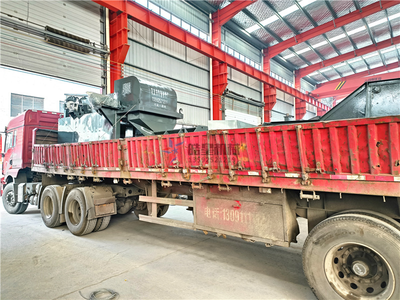 1300型<a href='http://www.sand-stone.cn/' target='_blank'><span>金屬粉碎機(jī)</span></a>廢鋁粉碎機(jī)設(shè)備發(fā)往山西