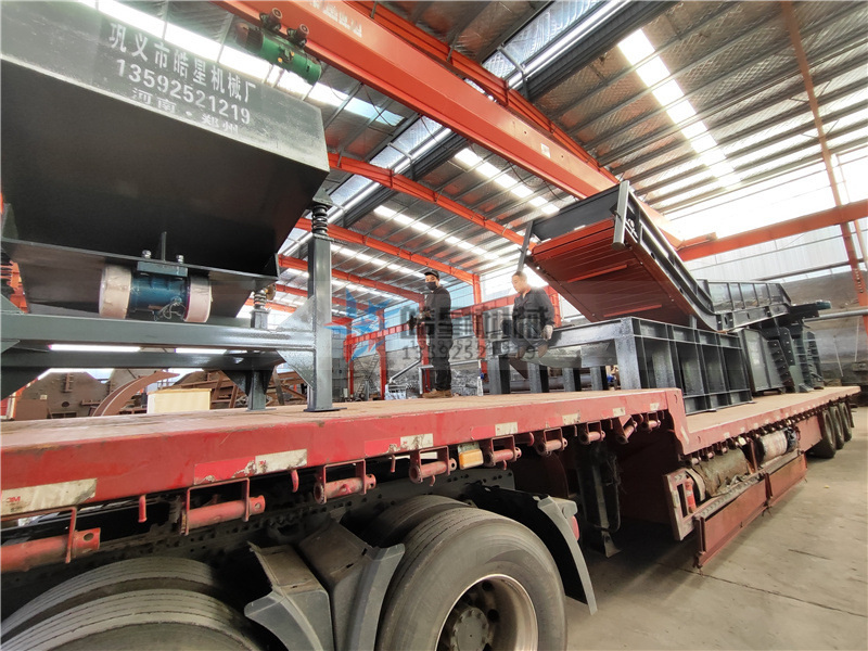 1600型<a href='http://www.sand-stone.cn/' target='_blank'><span>金屬粉碎機</span></a>磁力分選機生產(chǎn)線發(fā)往云南